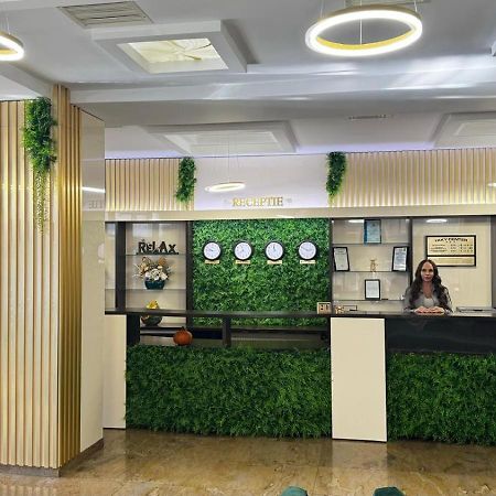 Hotel Yaky Center Piteszti Zewnętrze zdjęcie