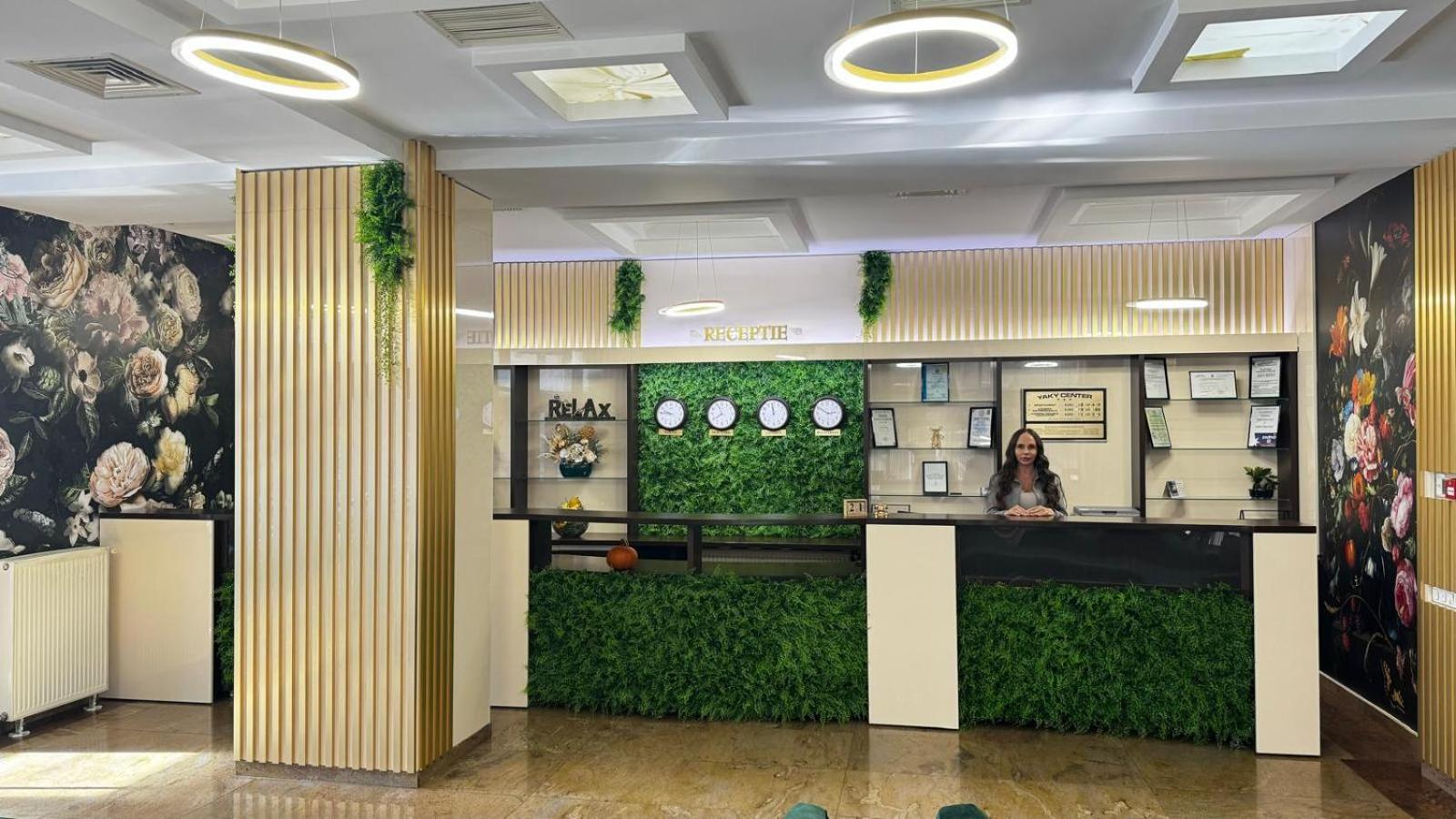 Hotel Yaky Center Piteszti Zewnętrze zdjęcie